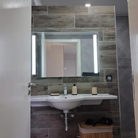 Northern Air House *