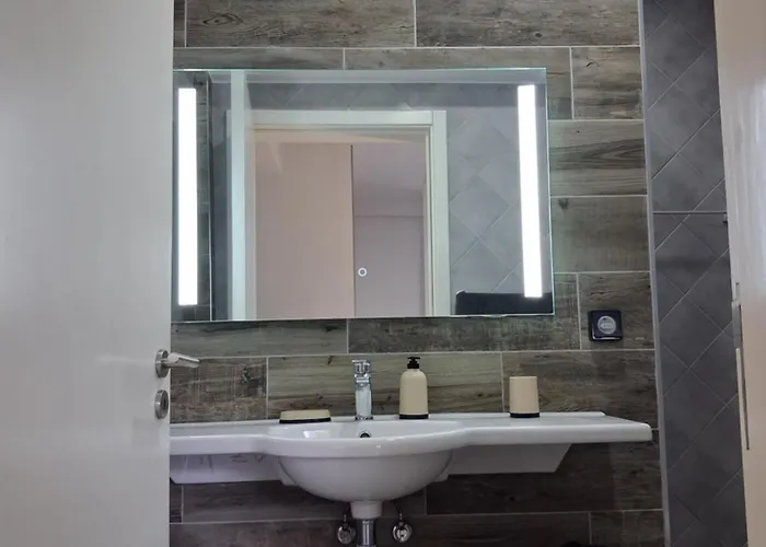 Northern Air House *